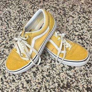 Vans Golden Yellow Pig Suede Old Skool Shoe